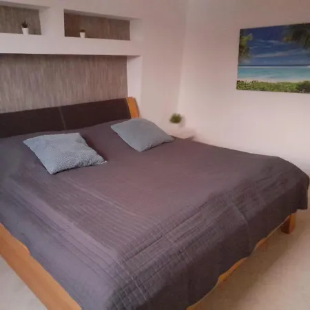 Weite Blicke In Appartement *